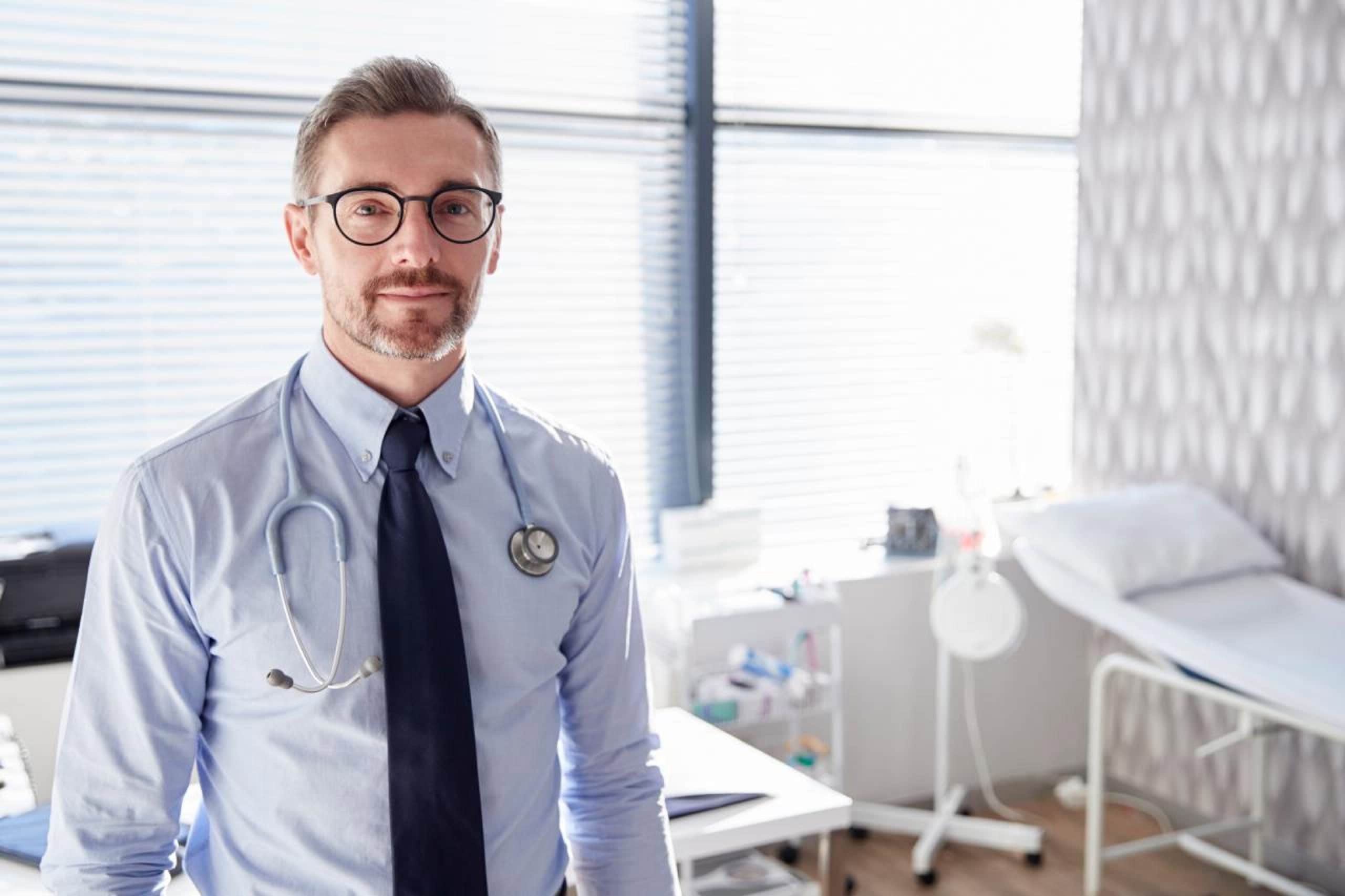 Médecin spécialisé en dermatologie disponible pour des consultations en ligne au Québec — Virtuel MD